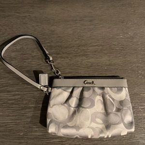 Coach silver/gray clutch. Like NEW.